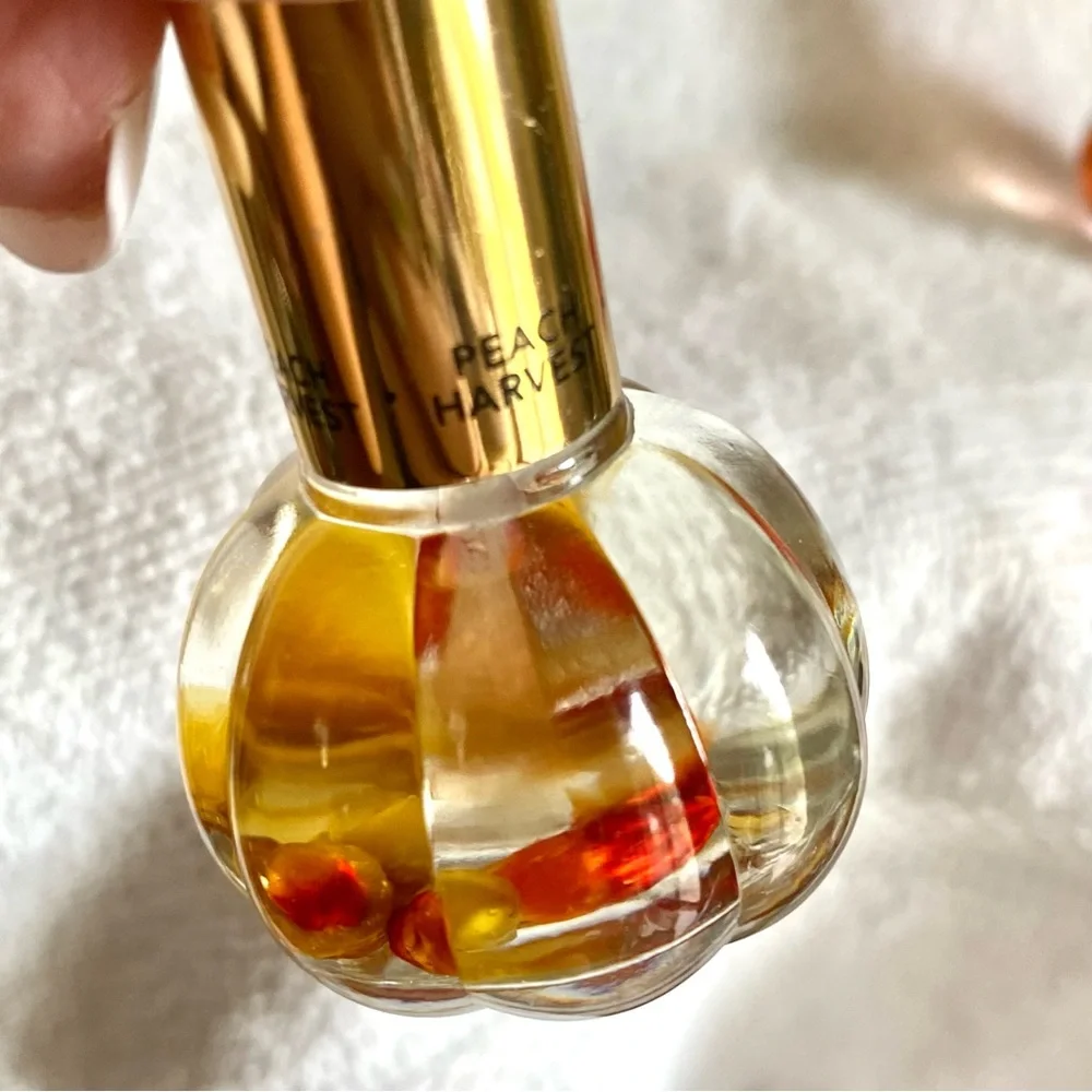 🎅🏻 SALE! Cuticle oil with 3 scents: peach harvest apple orchard pumpkin spice